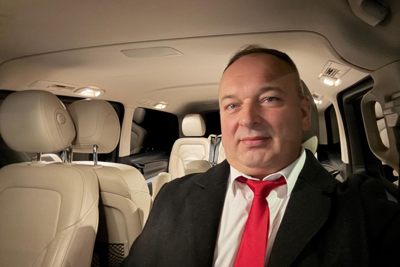 Limousine Transfer from Zurich Airport to Grindelwald 